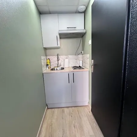 Charmant Studio Meuble Dans Le Centre De Apartamento *